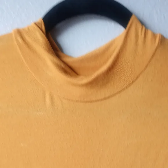 Joseph A. Asymmetrical Top - Picture 5 of 9